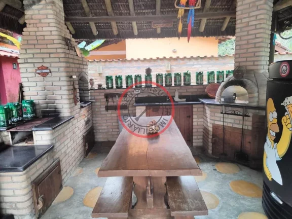 Imagem CASA A VENDA EM CAMBURI, 3 DORMITORIOS, SENDO 2 SUITES COM PISCINA