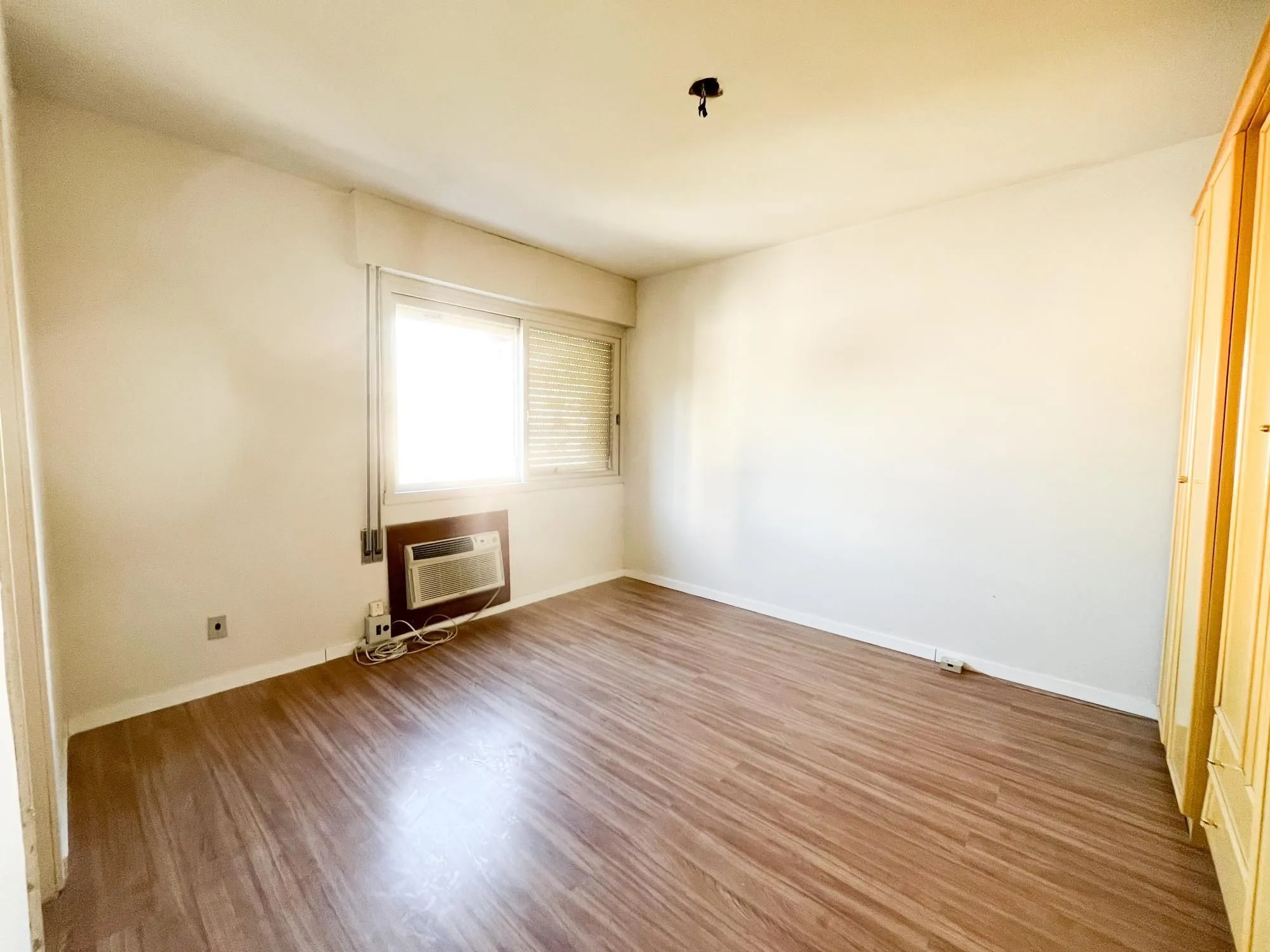 Imagem Apartamento de 3 quartos, suíte, dependência de emprega e 1 vaga de garagem