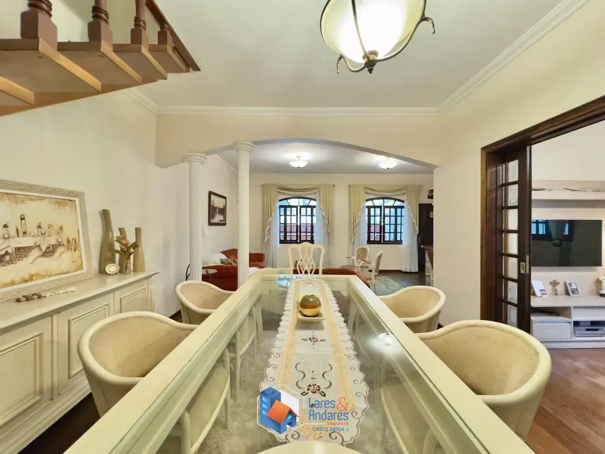Imagem Sobrado para venda em Vila Constançia com 3 quartos, sendo 1 suíte, 300m²