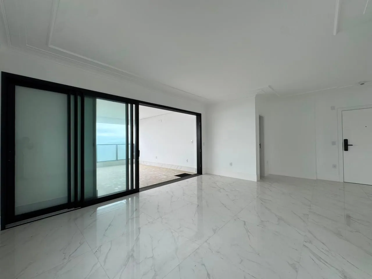 Imagem Apartamento com vista para o mar à venda com 208m2 por R$ 5.000.000,00