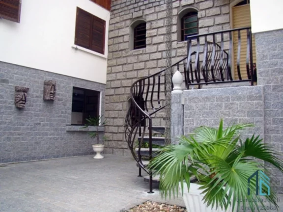 Imagem Imóvel Comercial e Residencial, Castelinho para Restaurante e Hotel, no centro de Rodeio SC