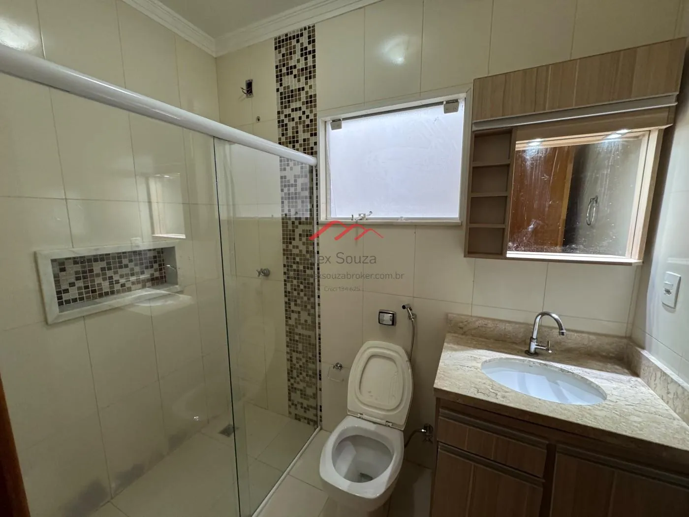 Imagem Casa para Venda em Indaiatuba, Jardim Paulista I, 3 dormitórios, 1 suíte, 2 banheiros, 2 vagas