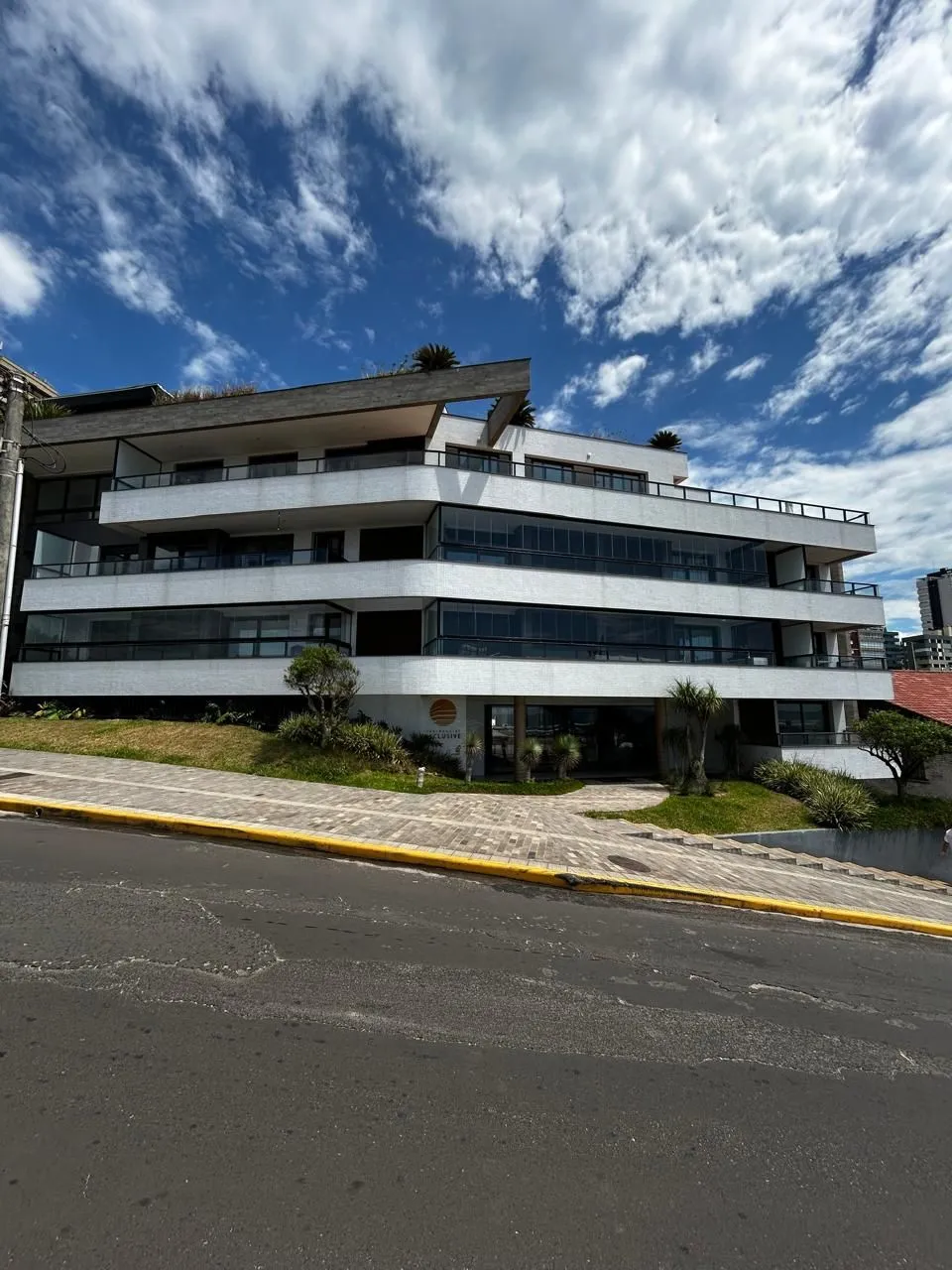 Imagem Apartamento à venda em Torres, Beira Mar, com 3 quartos, 101.15m2