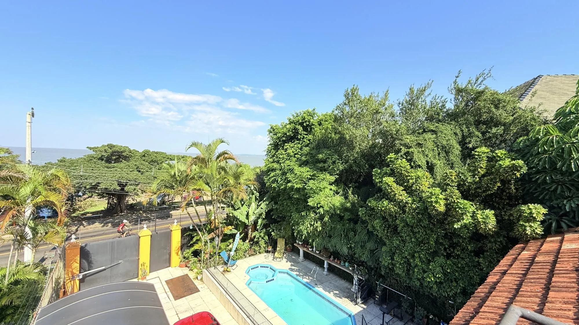Imagem Casa Residencial 3 dormitórios com Piscina na Vila Assunção em Porto Alegre RS