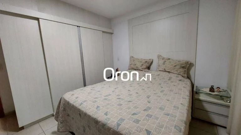 Imagem Sobrado com 3 dormitórios à venda, 145 m² por R$ 750.000,00 - Jardim Europa - Goiânia/GO