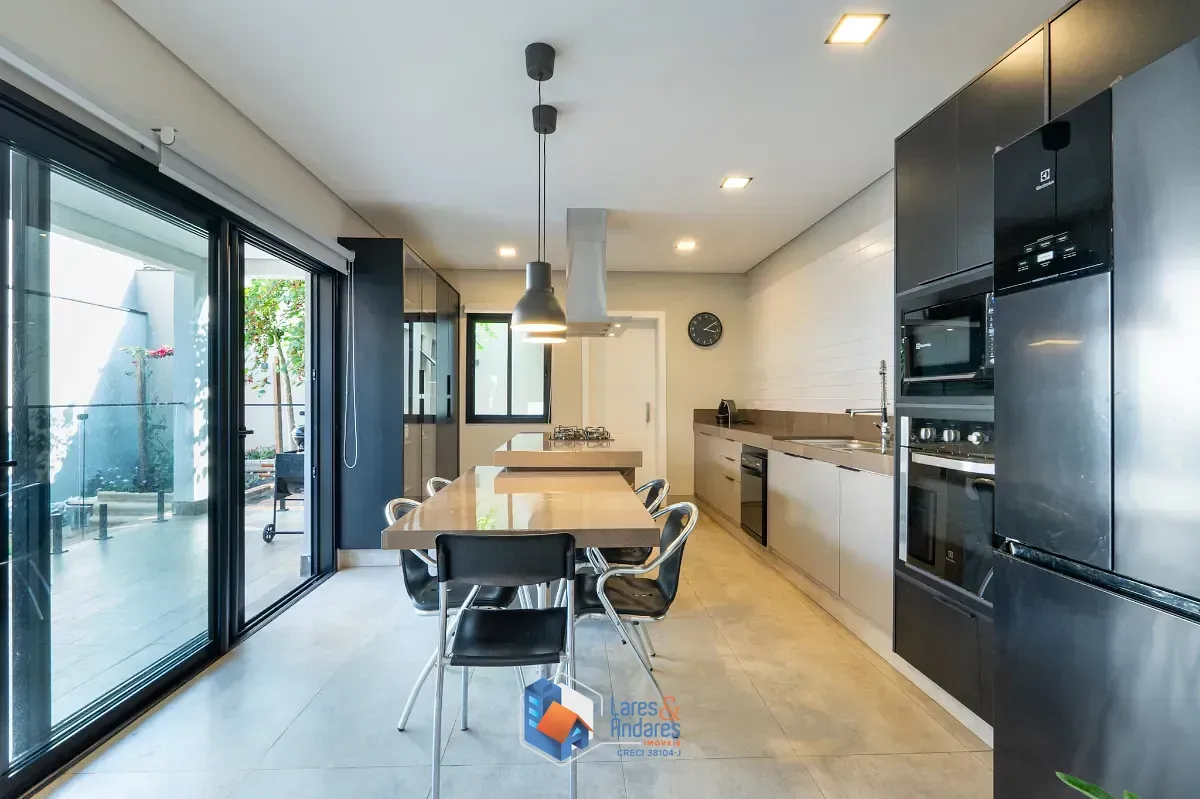 Imagem Casa de vila para venda em Brooklin com 3 quartos, sendo 3 suítes, 188m²