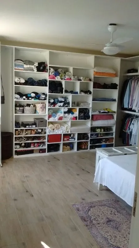 Imagem Casa para Venda - 200m², 3 dormitórios, 2 vagas - Centro