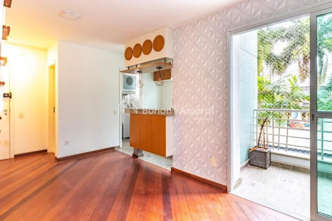 Imagem Charmoso duplex com 2 suítes, living para 2 ambientes, lavabo, cozinha planejada, área de serviço...