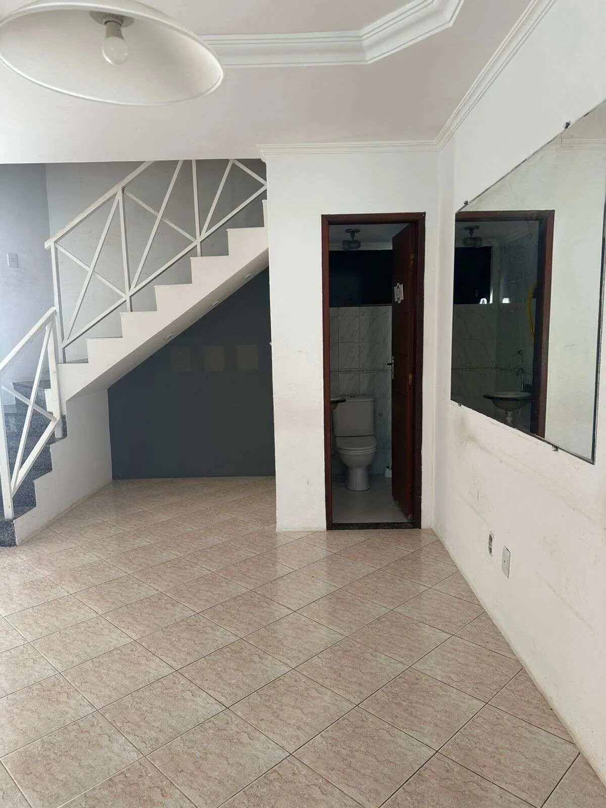 Imagem Casa de condomínio à venda em Lauro de Freitas, Buraquinho, com 3 quartos, 260m2