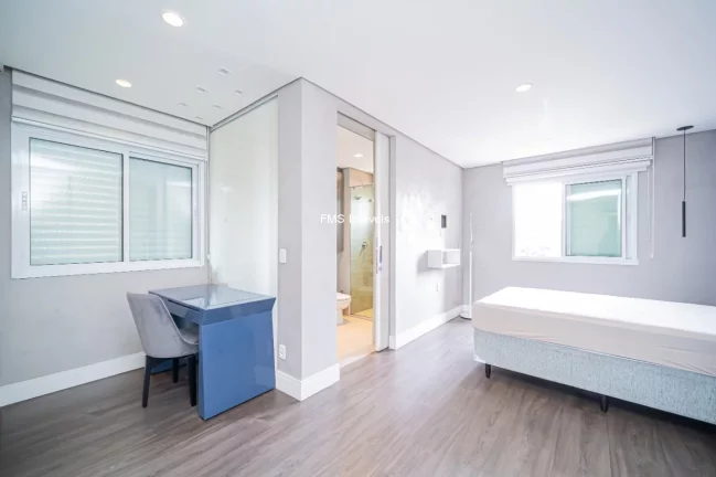 Imagem Venda de Apartamento de Luxo na Vila Olímpia com 2 Suítes, 1 Sala, 3 Vagas e 130m².
