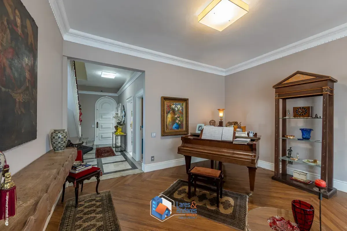 Imagem Casa para venda em Morumbi com 4 quartos, sendo 2 suítes, 556m²