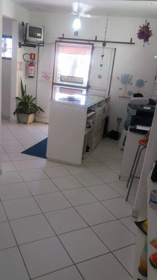 Imagem Comercial à venda 6 Quartos, 3 Vagas, 250M², Parque Jaraguá, Taubaté - SP