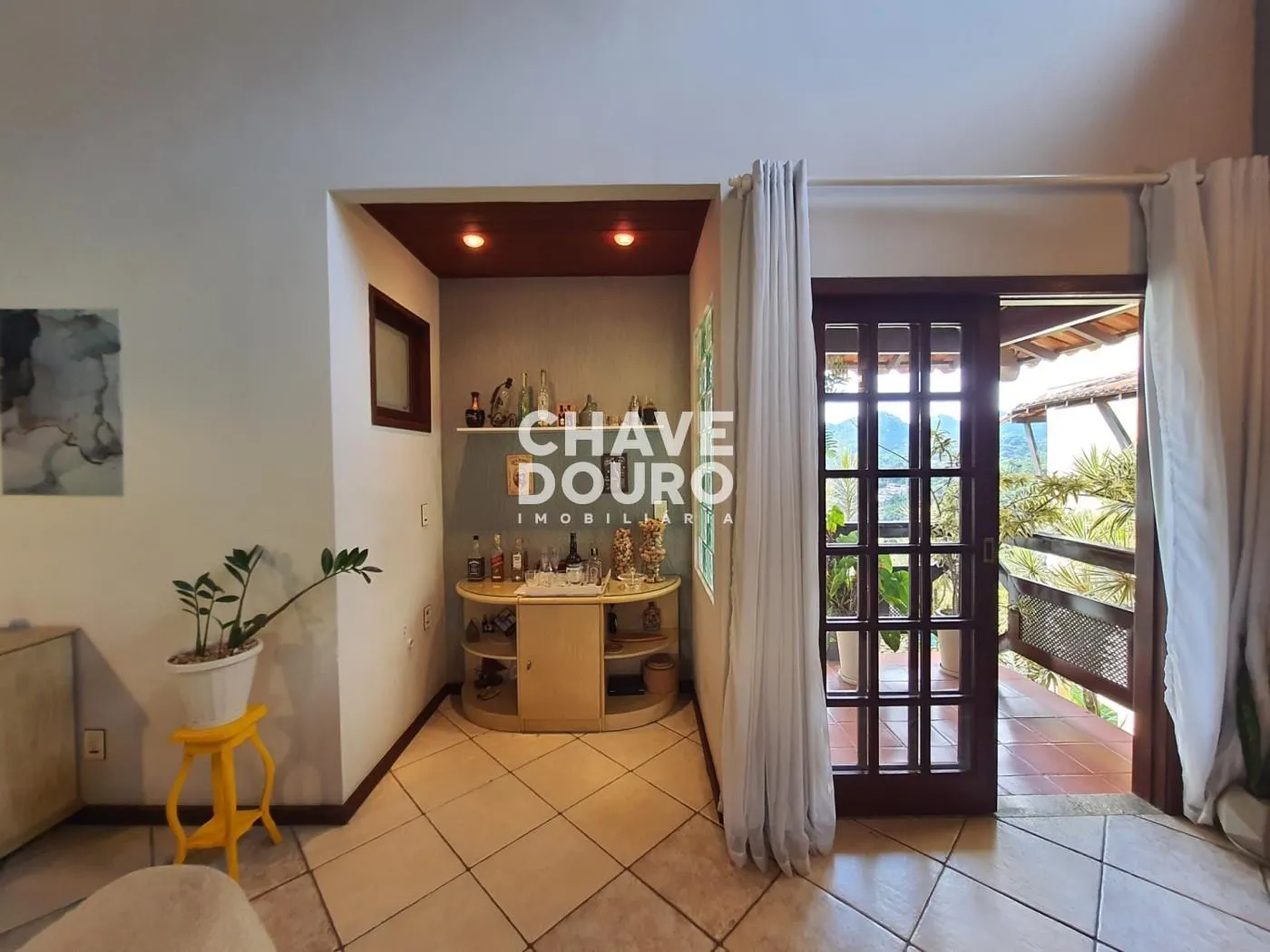 Imagem Linda casa no estilo colonial com lazer no centro da cidade!