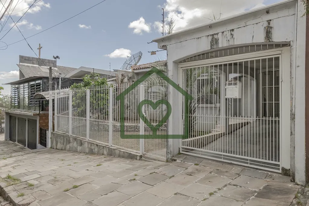 Imagem Casa ampla, no bairro Jardim Itu Sabará, com 3 dormitórios, possibilidade de 2 súites, sala de es...