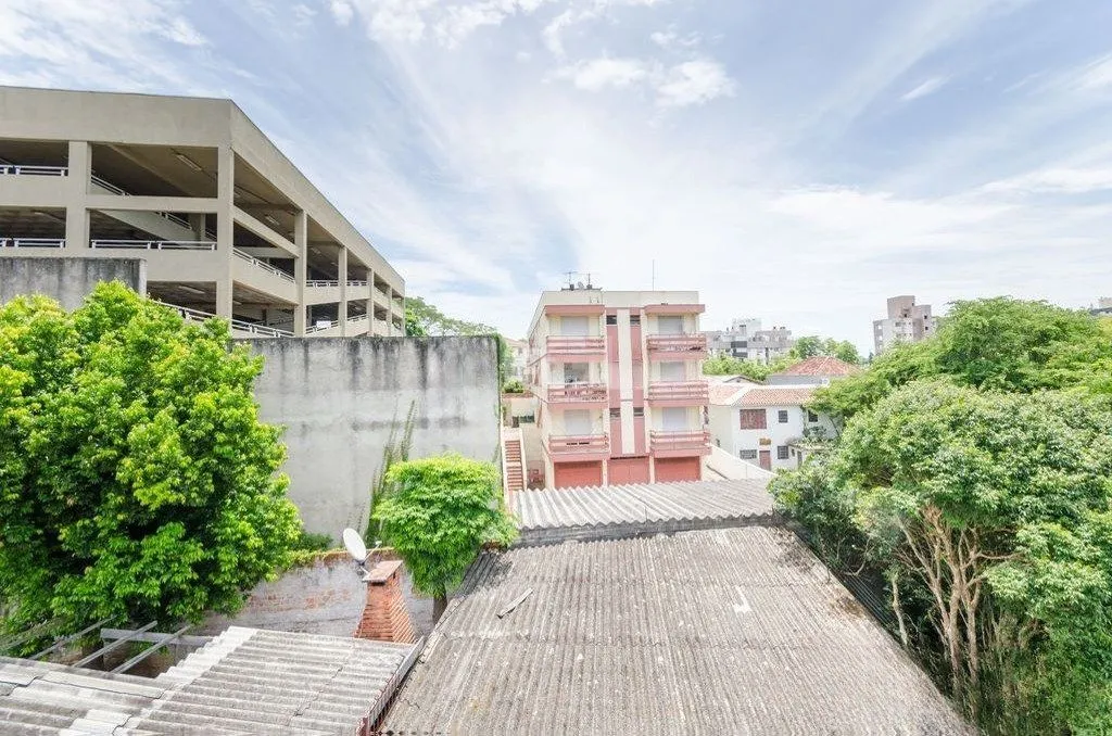 Imagem Cobertura semi mobiliada com 2 dormitórios, terraço com churrasqueira e 1 vaga de garagem no bairro Santo Antonio