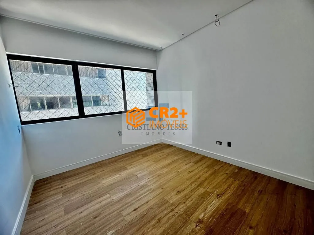 Imagem Apartamento à venda no Edifício Vina Del Mar , Av. Boa Viagem, com 210m² 3 Quary