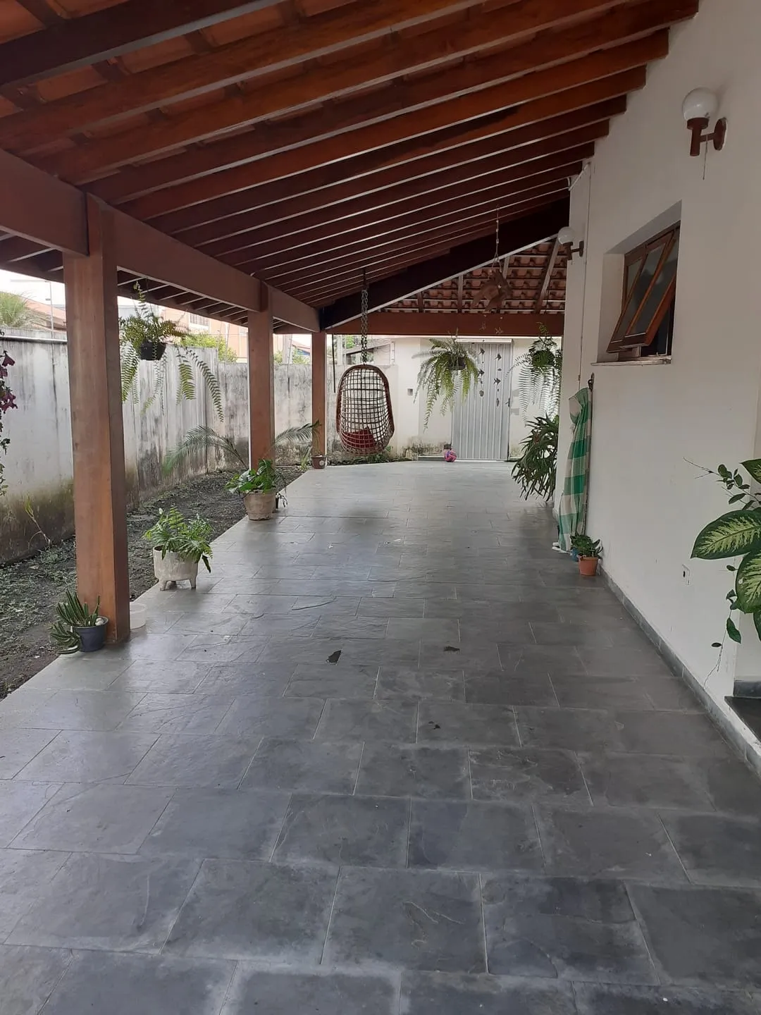 Imagem Casa à venda 3 Quartos, 2 Suites, 3 Vagas, 348M², Parque São Domingos, Pindamonhangaba - SP