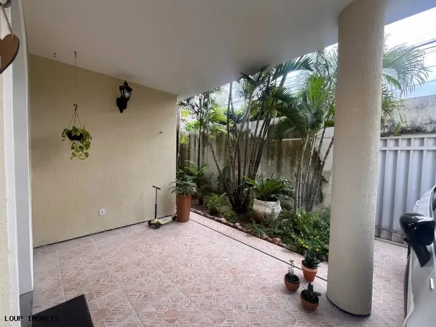 Imagem Casa para Venda em Fortaleza, Parquelândia, 3 dormitórios, 2 suítes, 3 banheiros, 4 vagas