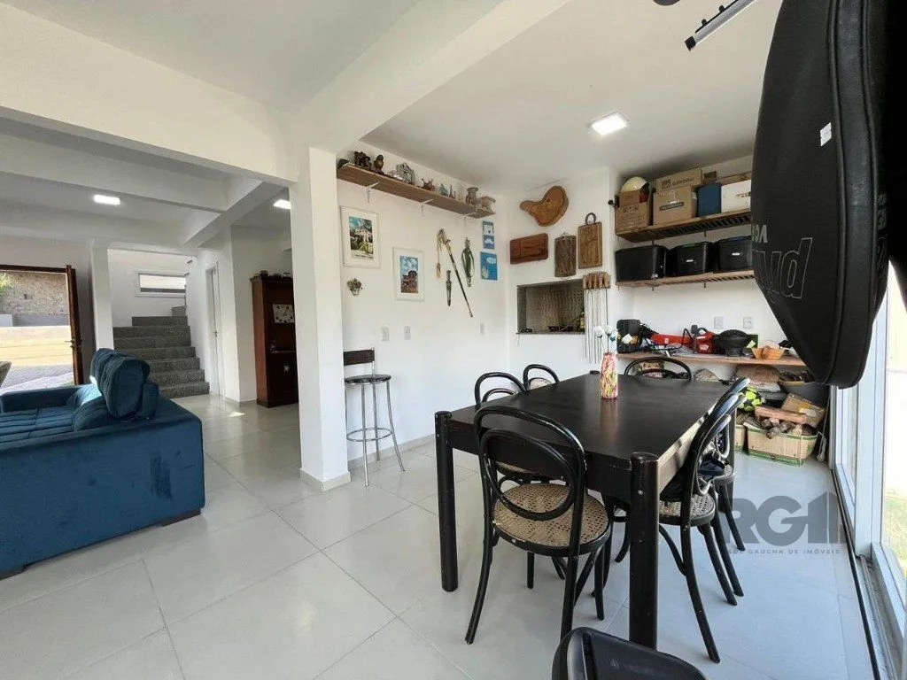 Imagem Casa Venda Cond Piscina 3 dorm suite - 225m², Hipica
