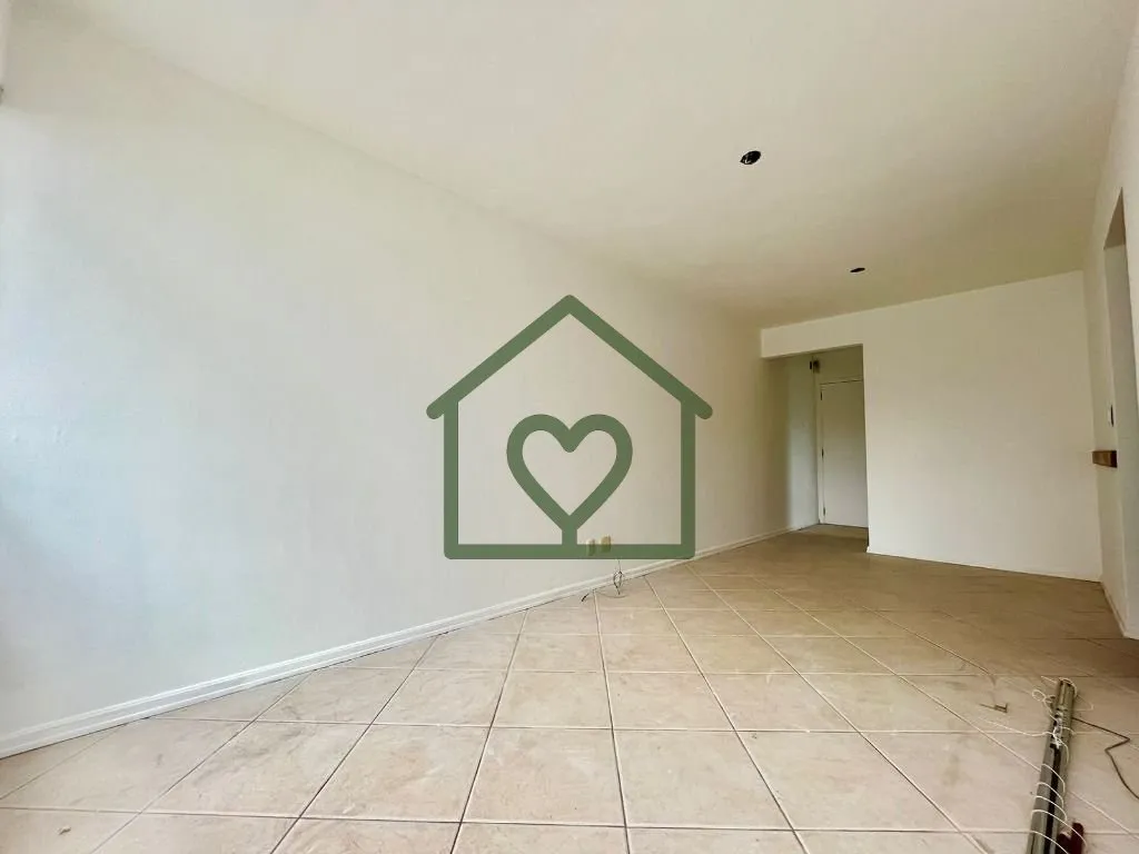 Imagem Venha conhecer este excelente apartamento, localização privilegiada, imóvel ensolarado, 2 quartos...