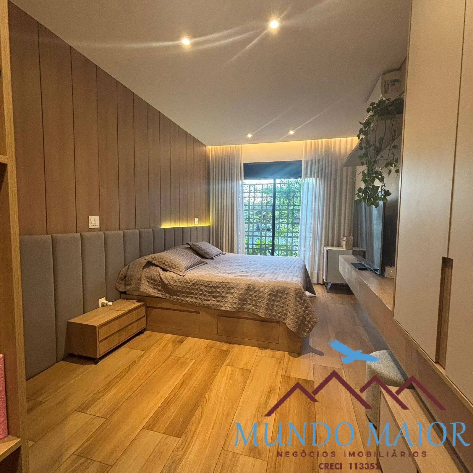 Imagem Paraíso Térreo de Luxo: Casa Tech com Rooftop Épico e Piscina Alphaville !!