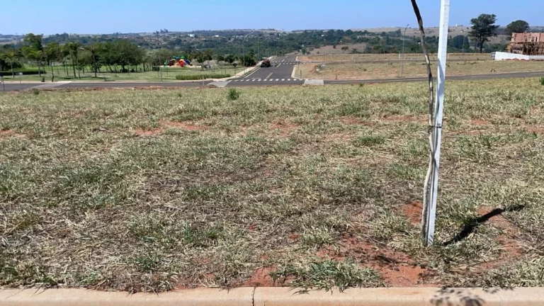 Terreno em Condomínio a VENDA, Condomínio Guestier I em Avenida do Clube