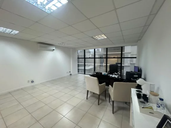 Imagem Sala Comercial para Venda em Florianópolis / SC no bairro Centro