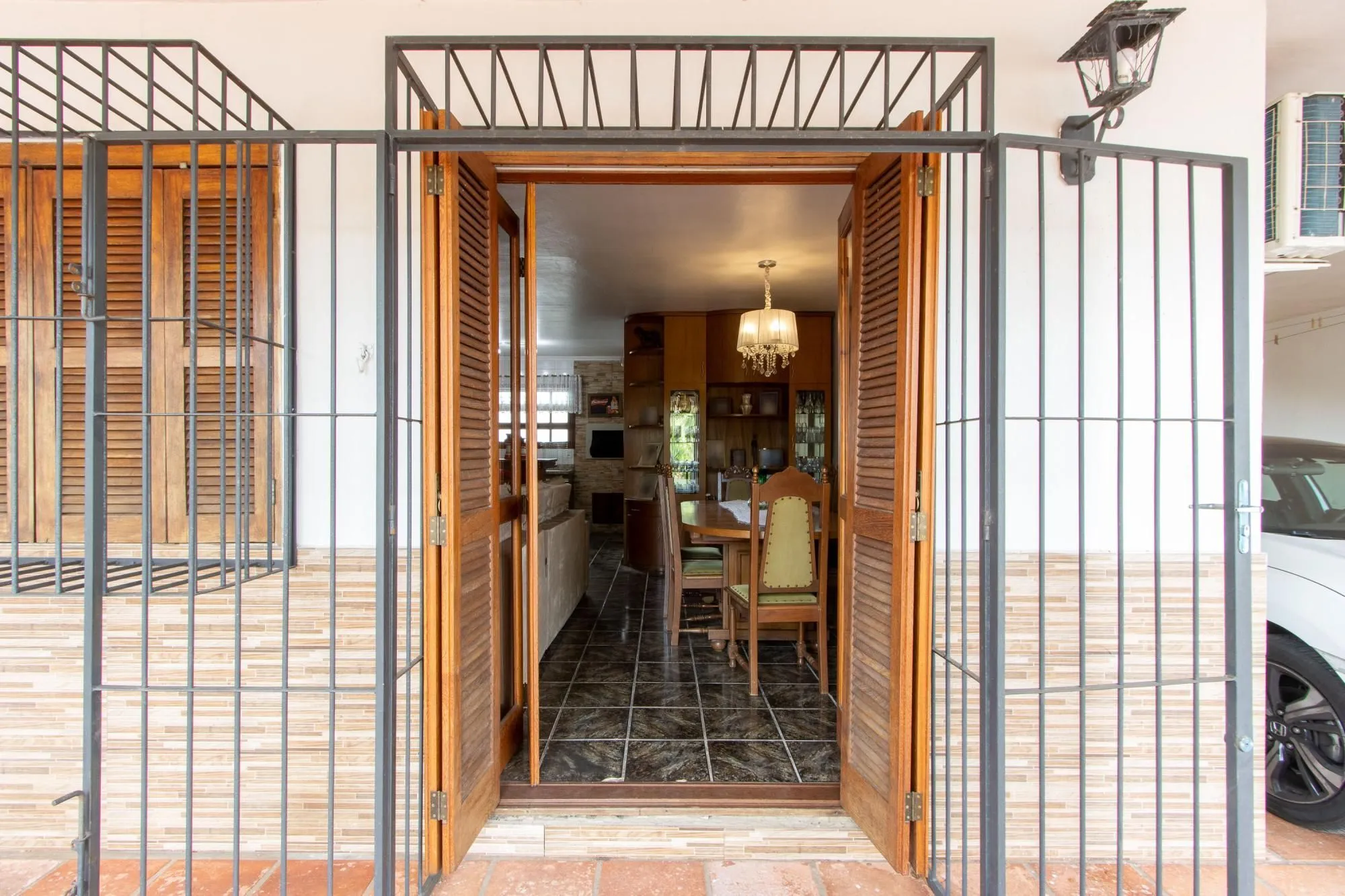 Imagem Casa em Vila Nova, Porto Alegre! Com 160m² de área privativa e um total de 899m²
