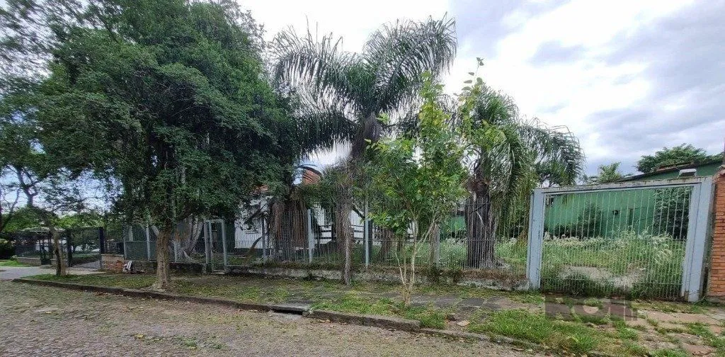 Imagem Casa com 3 quartos, 4 vagas e 120m² no bairro Vila Assução