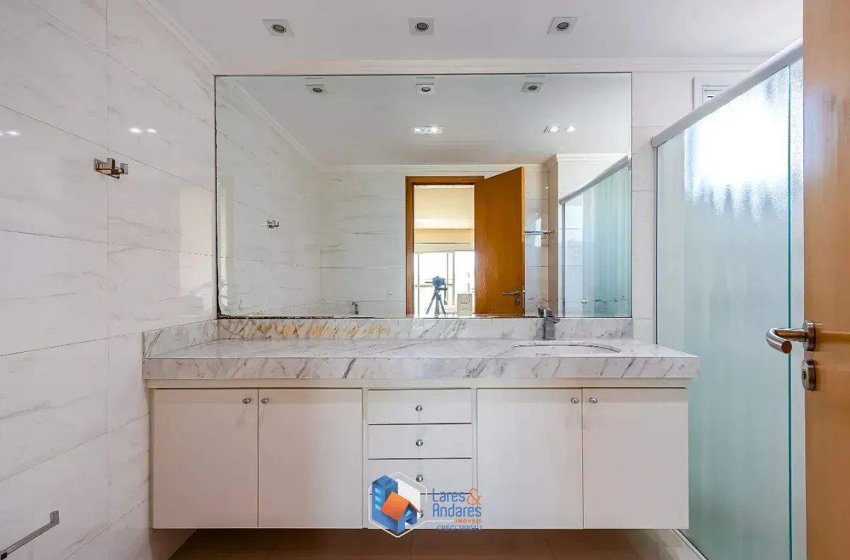 Imagem Apartamento para venda em Vila Olímpia com 3 quartos, sendo 3 suítes, 210m²