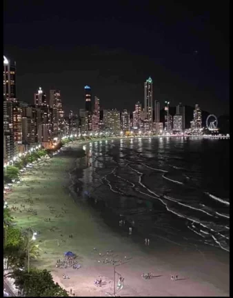 Imagem Apartamento Frente Mar com 3 dormitórios à venda no Centro de Balneário Camboriú