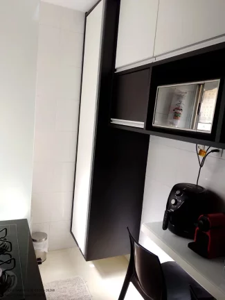 Imagem Apartamento à venda em Lauro de Freitas - Buraquinho: 3 quartos, 1 suíte, 2 salas, 1 banheiro, 1 vaga de garagem, 71m²