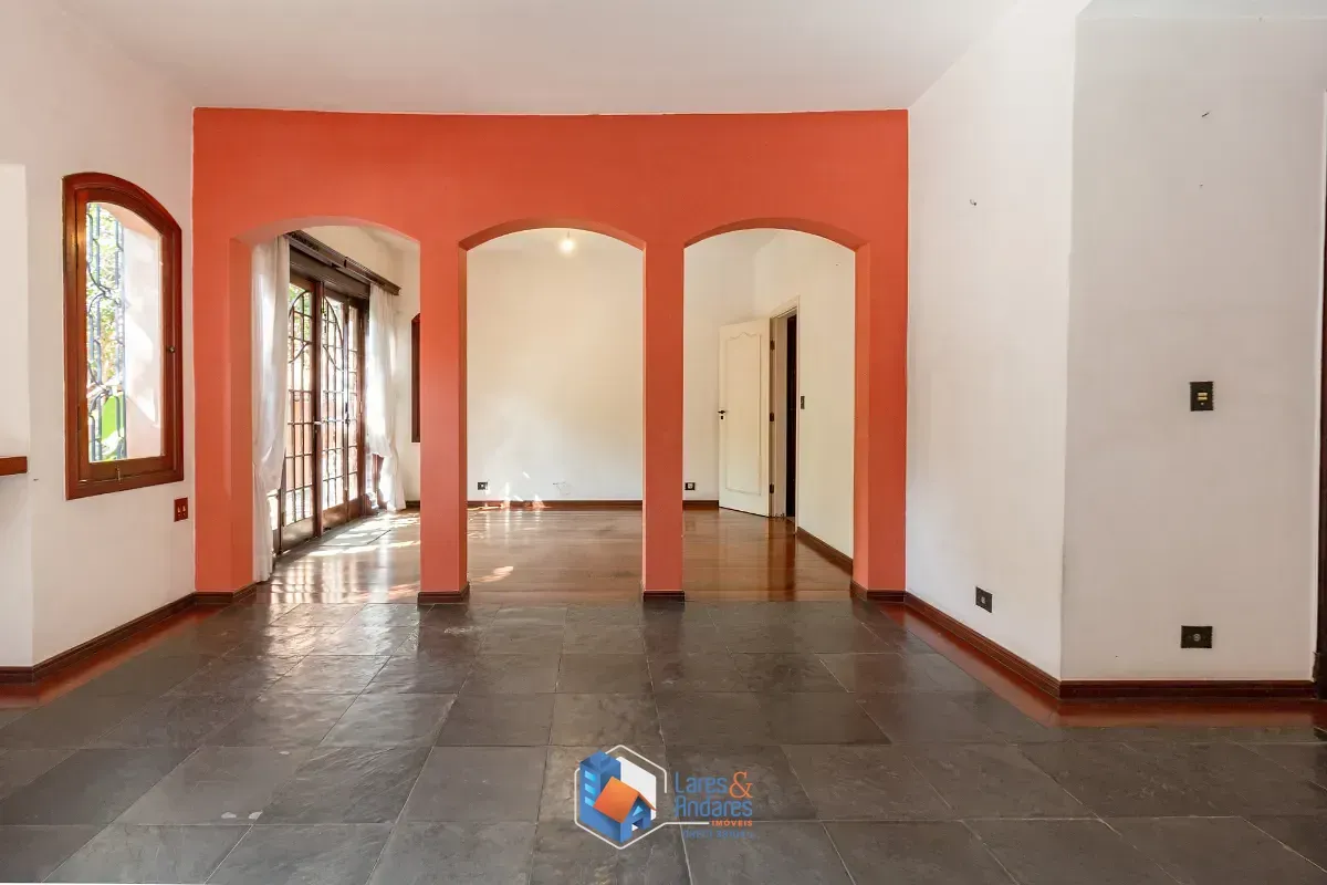 Imagem Sobrado para venda em Sumaré com 3 quartos, sendo 3 suítes, 280m²