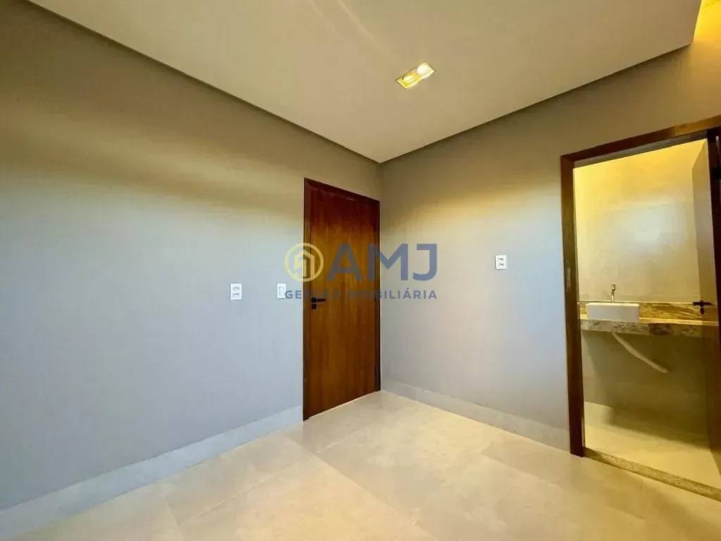 Imagem Casa em condomínio à Venda, Jardins Barcelona, Senador Canedo, GO