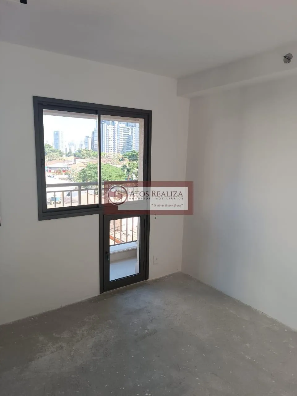 Imagem Apartamento à venda em Santo Amaro SP, 24m², 1 dormitório, sacada