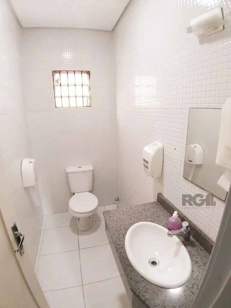 Imagem Casa comercial com 12 dormitórios no bairro Teresópolis