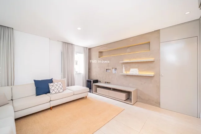 Imagem Venda de Apartamento de Luxo na Vila Olímpia com 2 Suítes, 1 Sala, 3 Vagas e 130m².