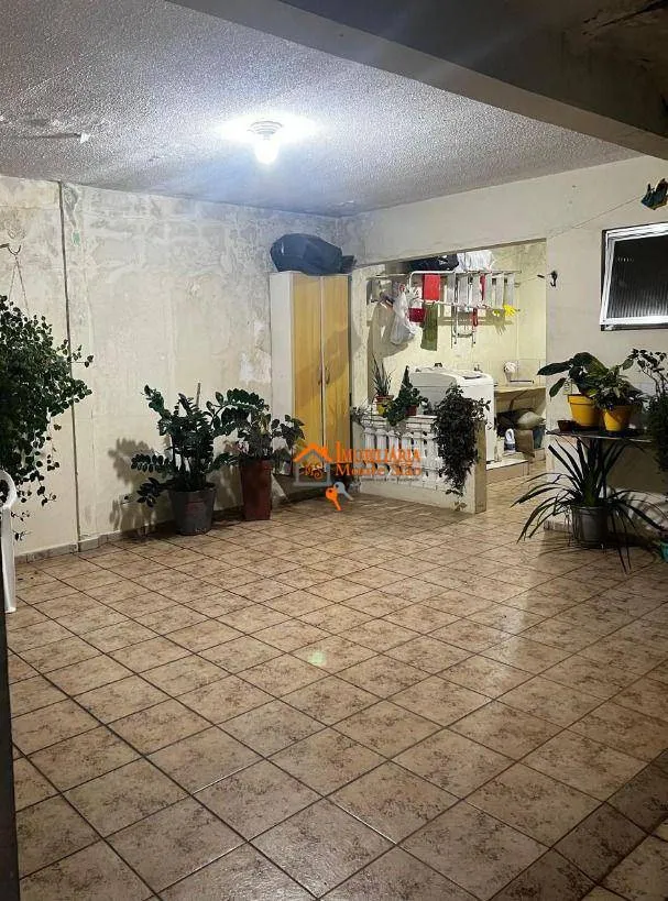 Imagem Sobrado com 4 dormitórios à venda, 250 m² por R$ 800.000,00 - Conjunto Residencial Paes de Barros - Guarulhos/SP