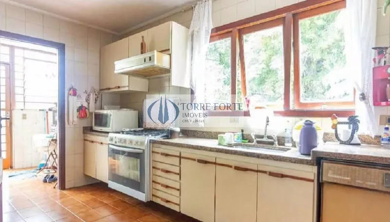 Imagem Casa espaçosa 400 m² 5 dormitórios 2 suítes 4 banheiros 4 vagas de garagem