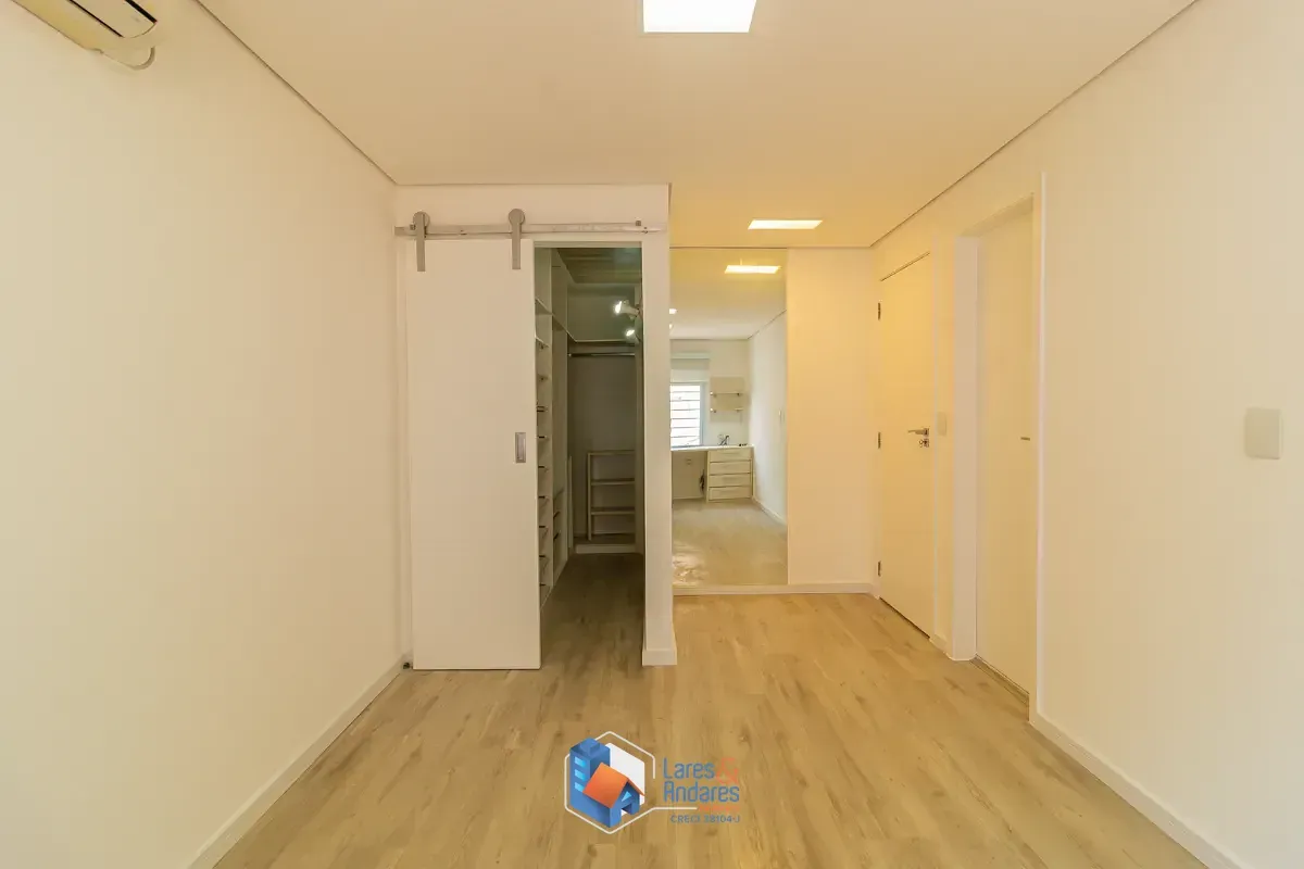 Imagem Casa para venda em Mirandópolis com 4 quartos, sendo 4 suítes, 405m²