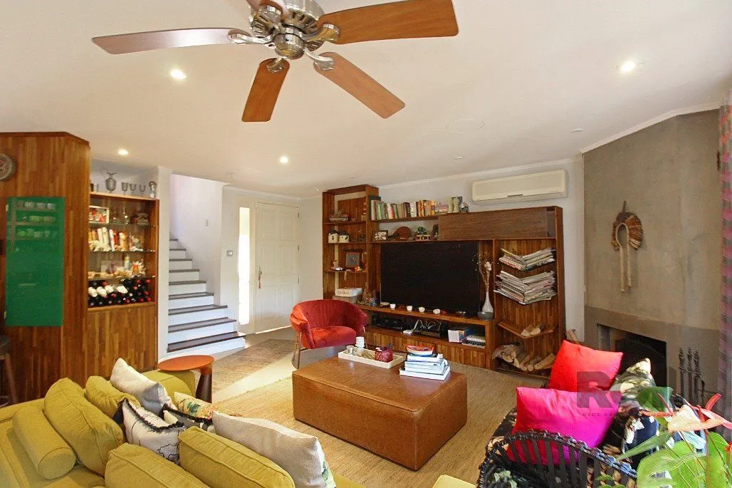 Imagem Casa em Condomínio para comprar no bairro Tristeza com 3 dormitórios