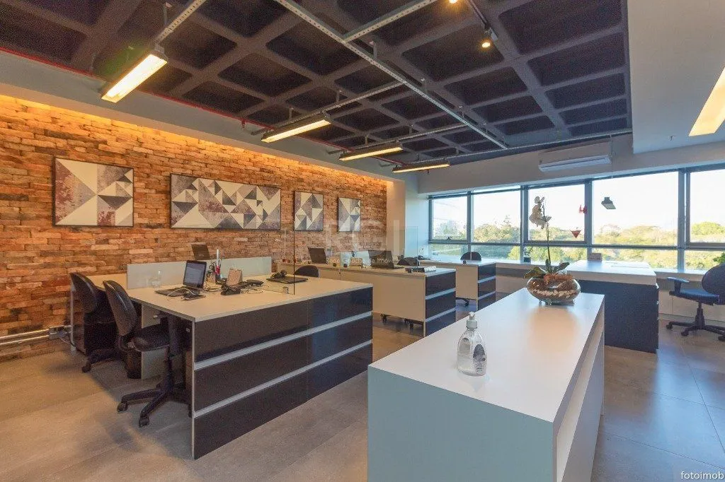 Imagem Conjunto/Sala para Venda - 106.57m², 0 dormitórios, 2 vagas - Petrópolis