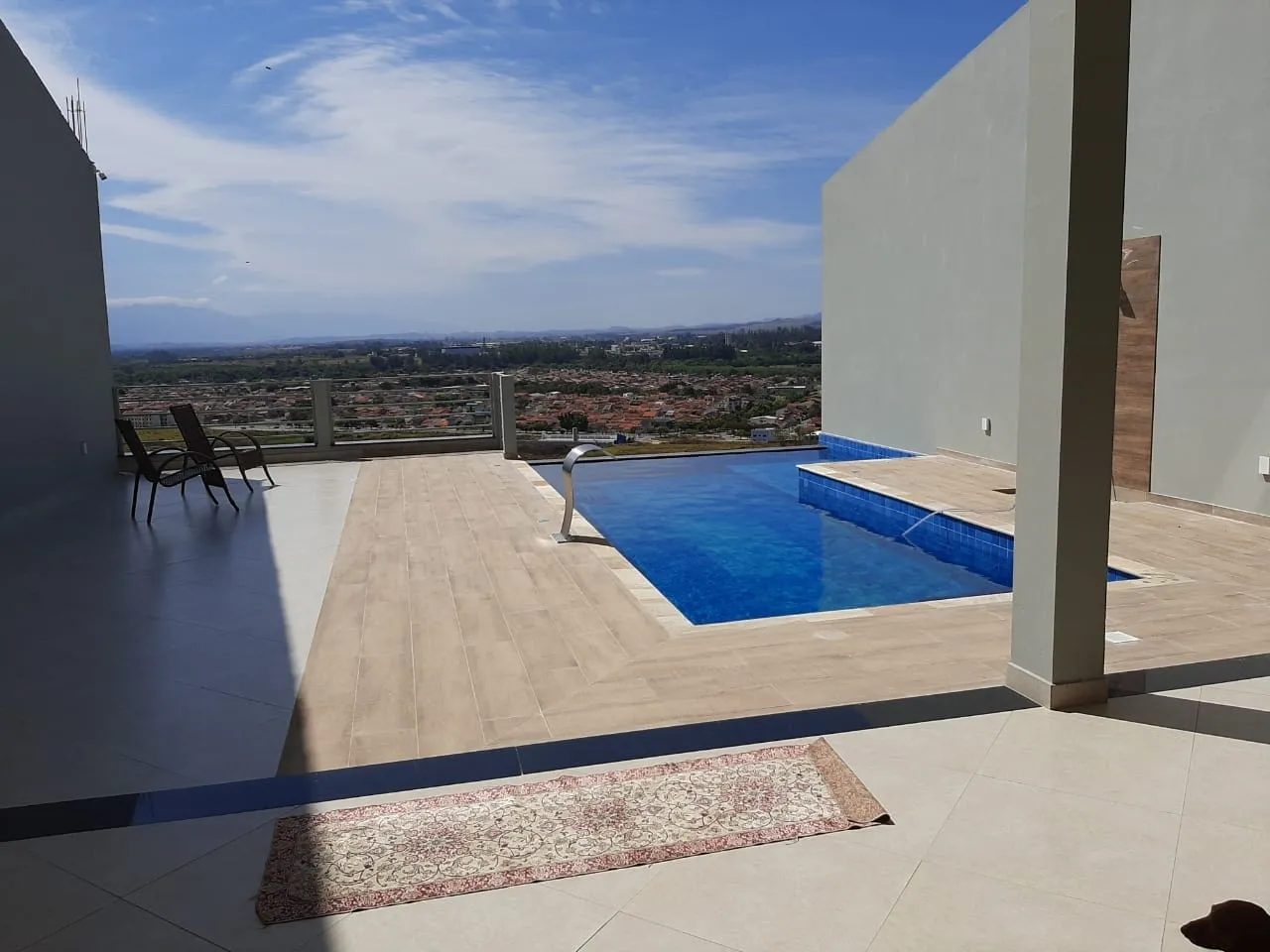 Imagem Casa à venda 4 Quartos, 4 Suites, 2 Vagas, 300M², Village Mantiqueira, Guaratinguetá - SP