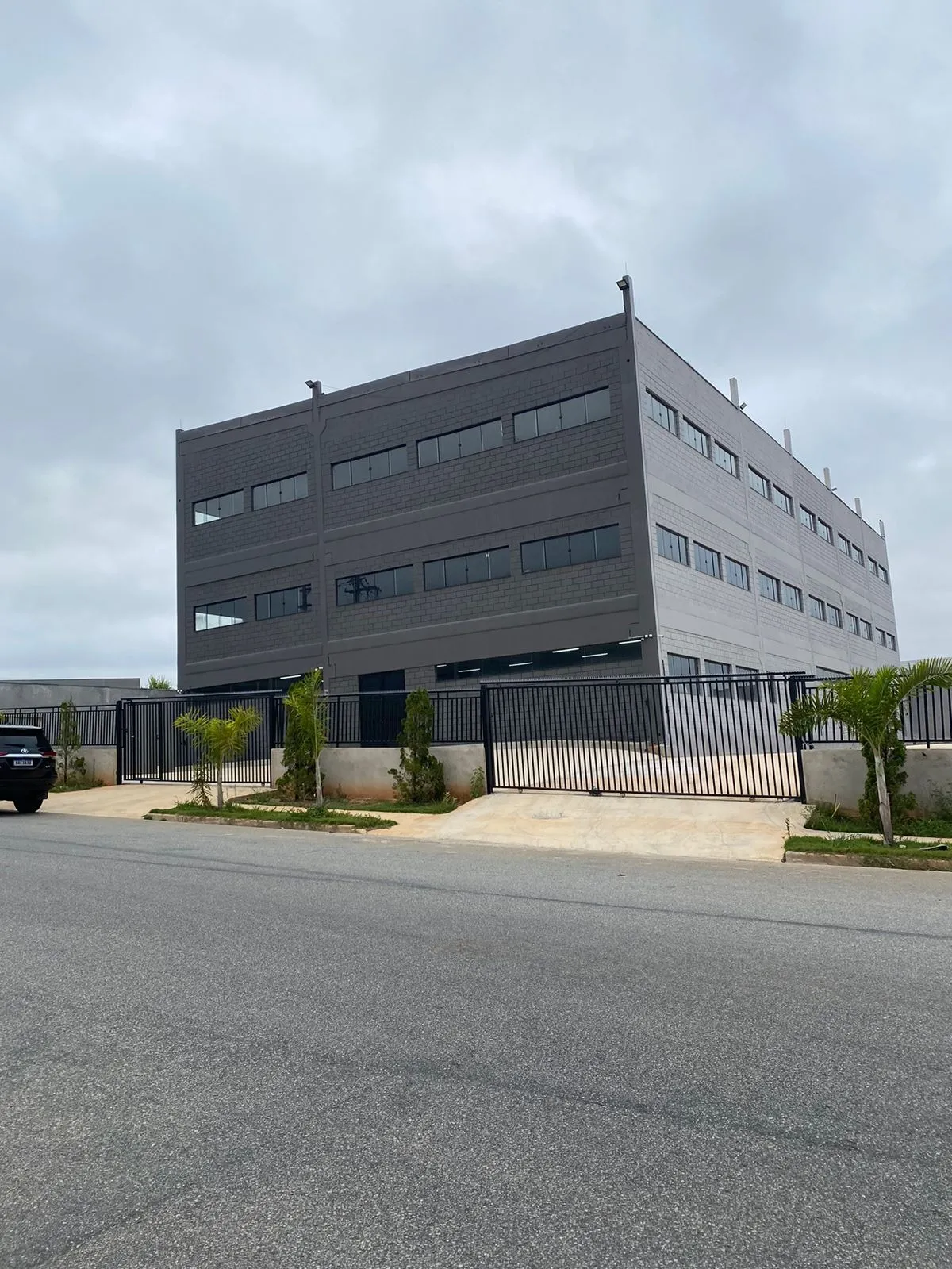 Imagem Oportunidade Única: Venda de Espetacular Prédio Industrial em Sorocaba