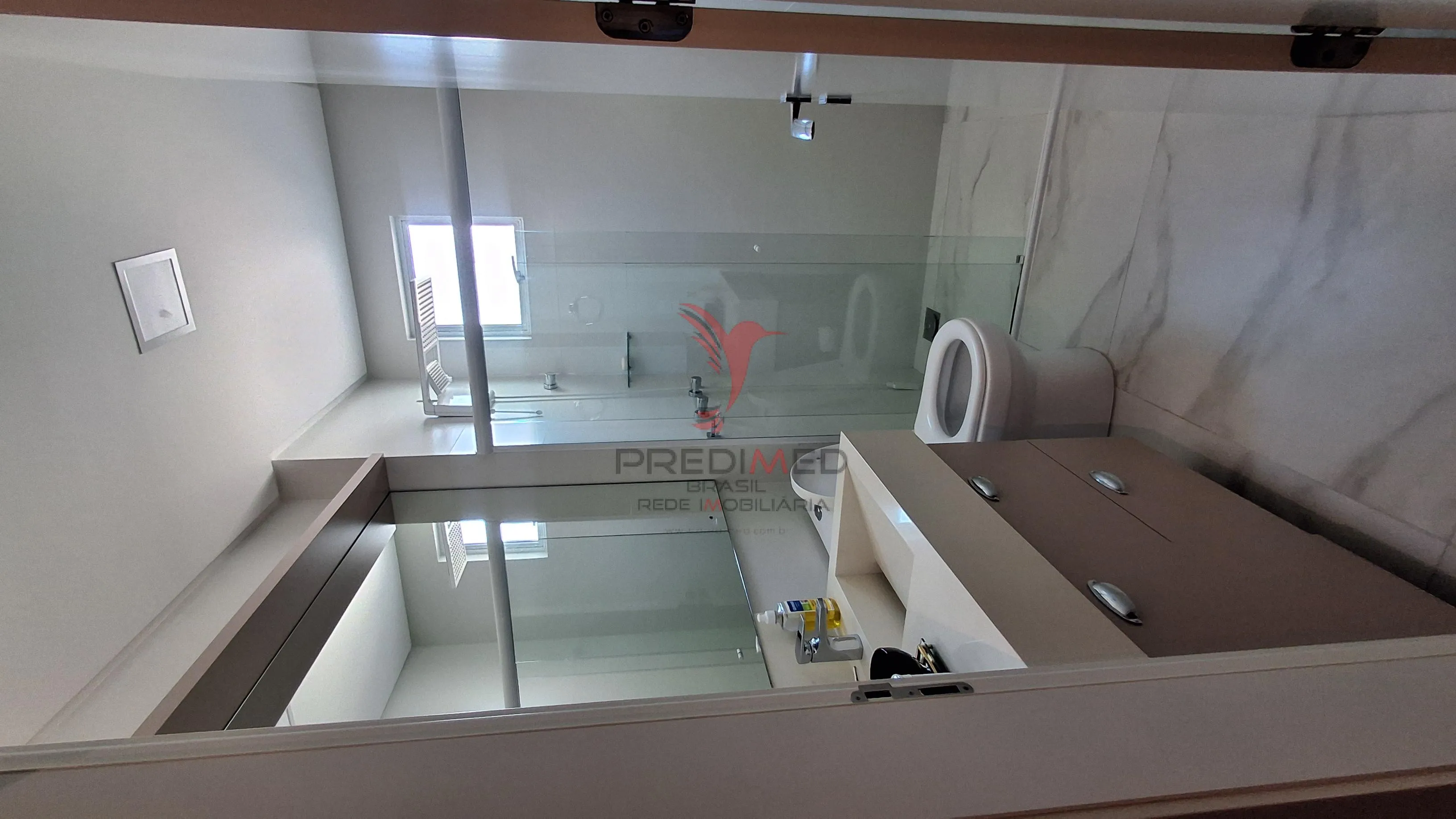 Imagem Apartamento alto padrão na meia praia