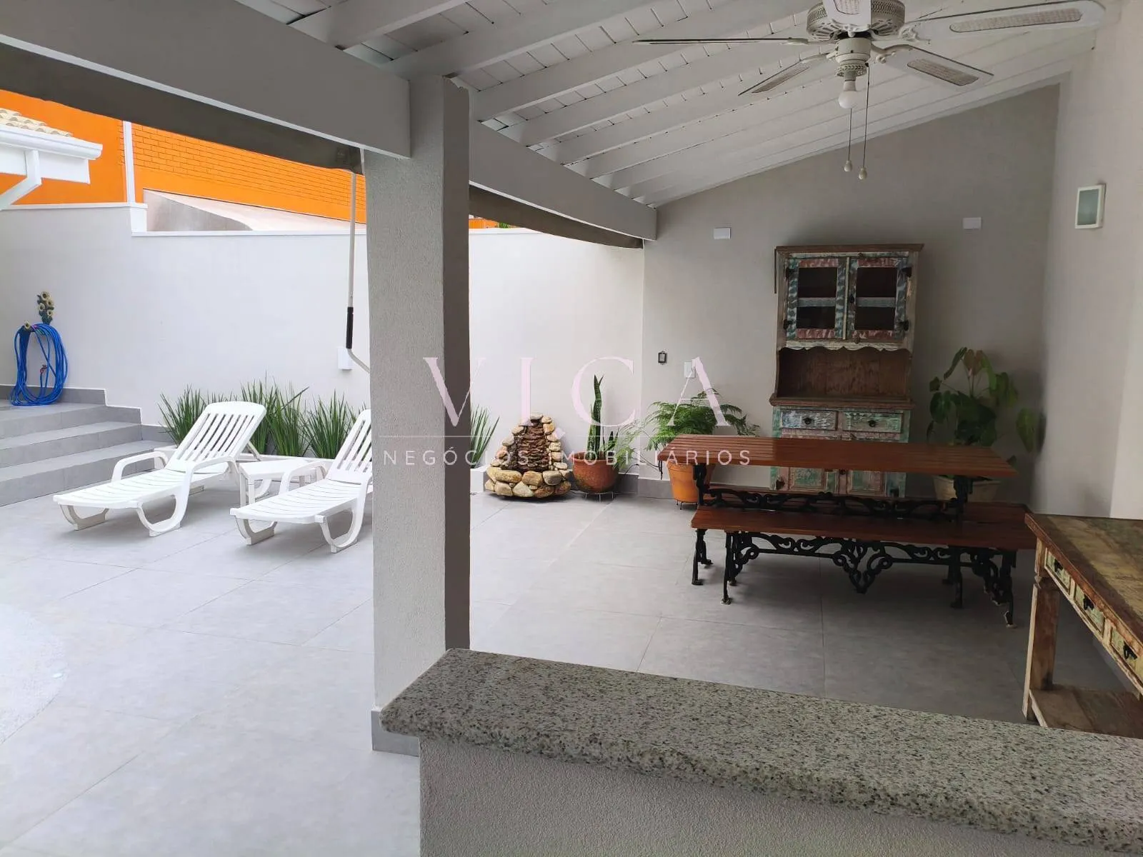 Imagem Alphaville | Casa Mobiliada com Piscina e 3 Suítes | Locação R$ 17.000,00