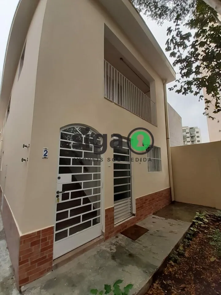 Imagem Casa para venda 6 dormitórios, 6 vagas em 500m² de terreno (10x50) - 450m² construídos