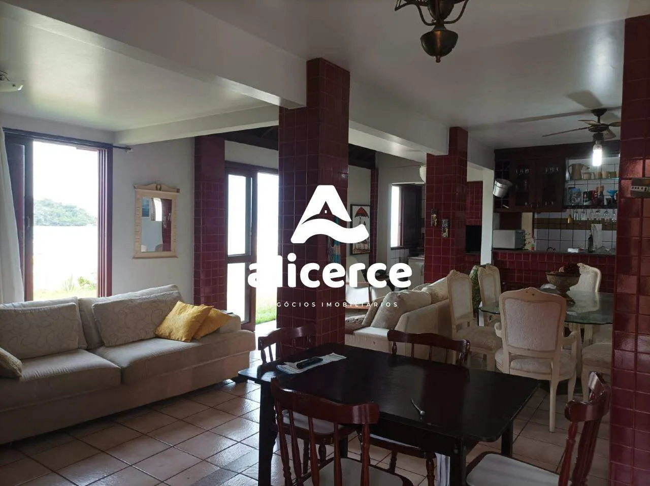 Imagem Casa à venda l 4 quartos, 1 suíte l 286m² l Tapera - Florianópolis/SC