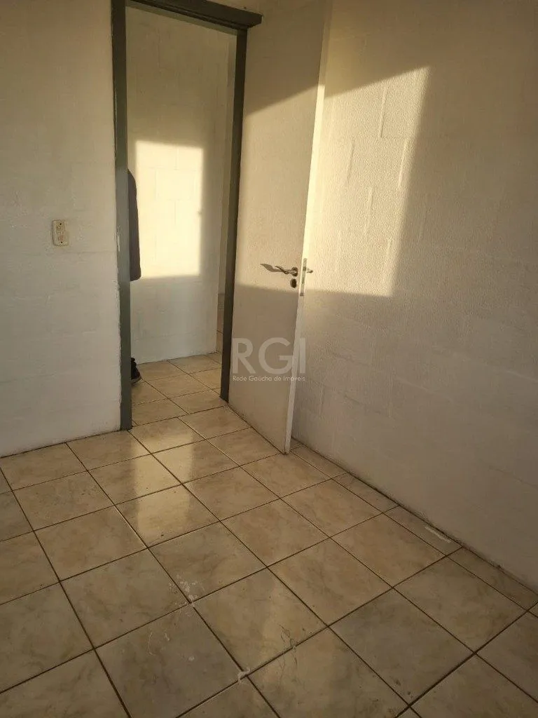 Imagem Casa frente, 81,50m2 e 2 apartamento nos fundos térreo e segundo andar.