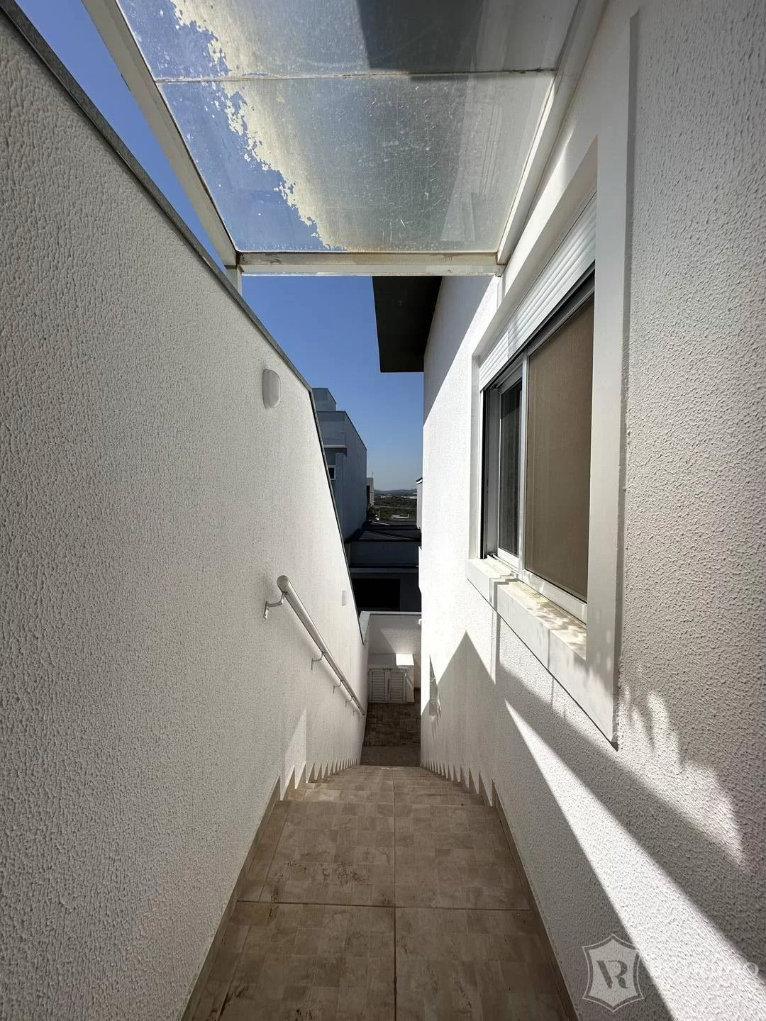 Imagem Casa assobrada em condomínio Terras de São Francisco, 3 dormitórios